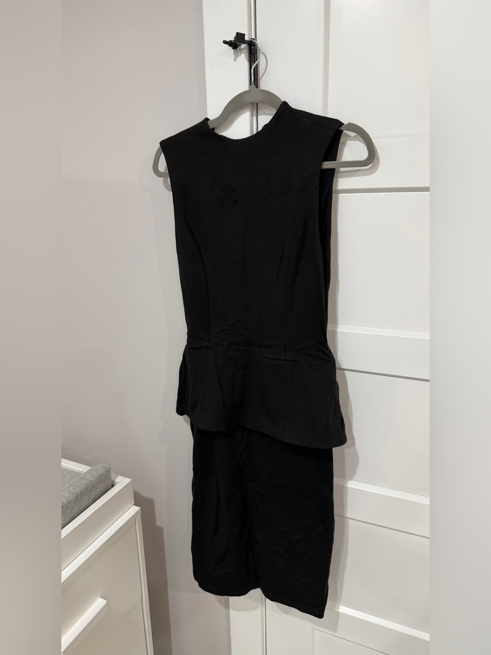 Alice + Olivia Black Sleeveless Peplum Dress size 6